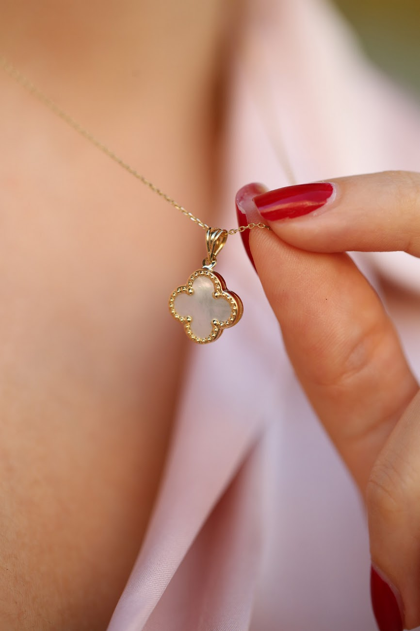 Sedefli Beyaz Altın Kolye