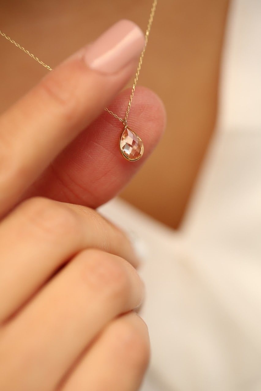 Altın Renkli Taşlı Damla Kolye Bal Rengi