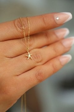 Altın Minimal Deniz Yıldızı Kolye