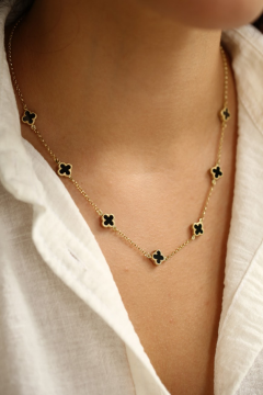 Siyah Renkli Taşlı Altın Kolye