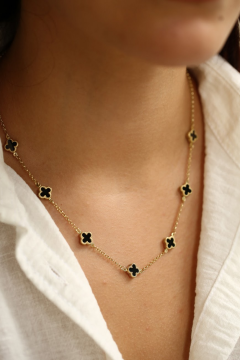 Siyah Renkli Taşlı Altın Kolye