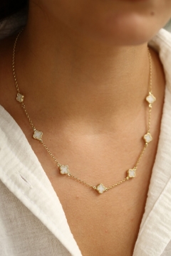 Beyaz Taşlı Altın Kolye