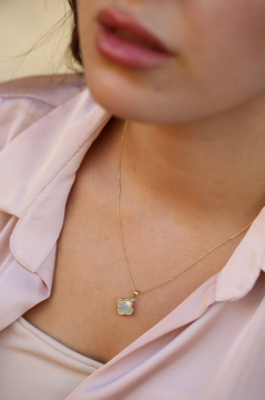 Sedefli Beyaz Altın Kolye