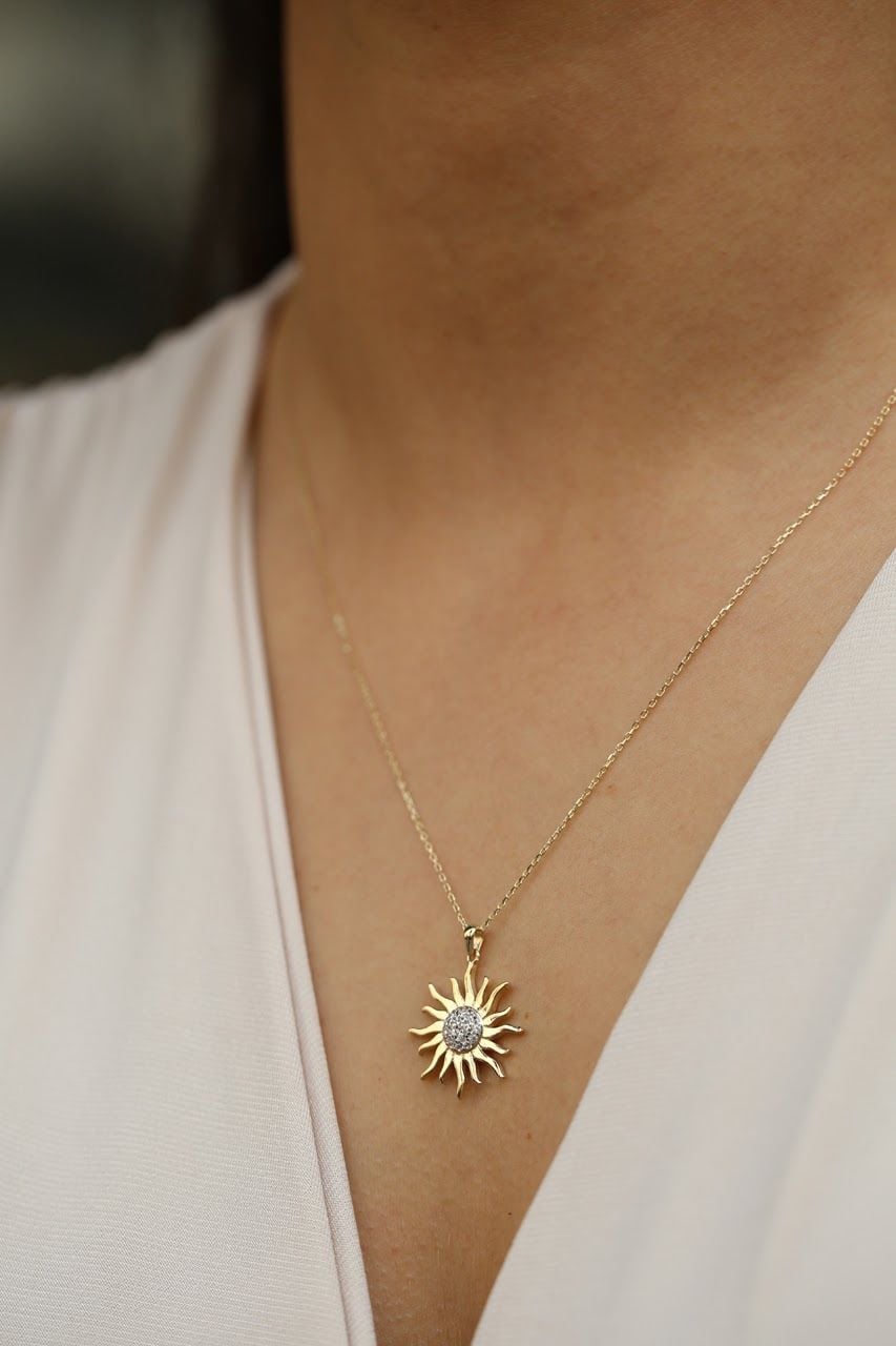 Altın Büyük Boy Güneş Kolye