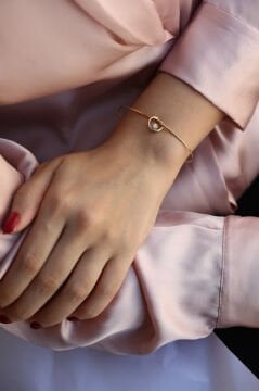 Düğüm Altın Kelepçe