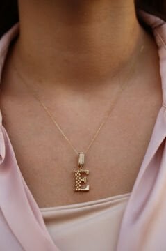 Harfli Altın Kolye