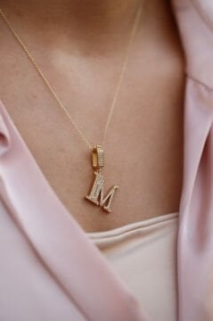 Harfli Baget Altın Kolye